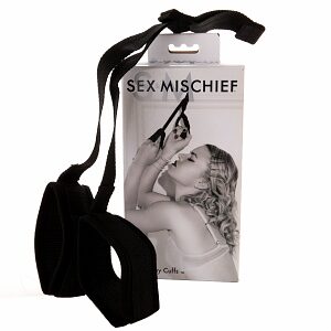 sex and mischief door play cuffs multiview